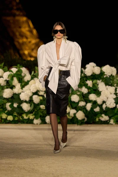 Look 13